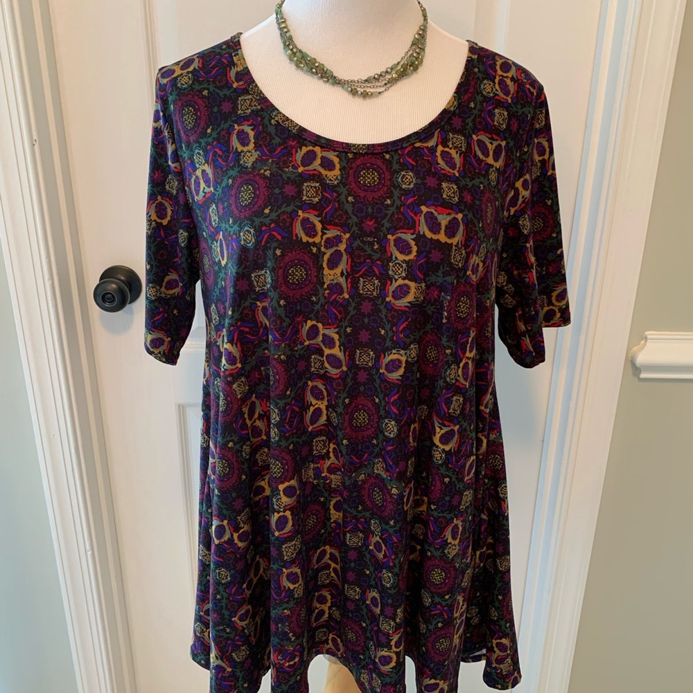Perfect multi color print soft jersey tee